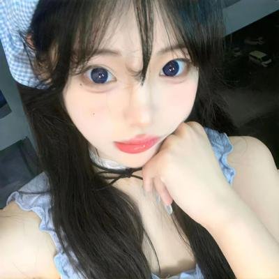 加油站的女孩
